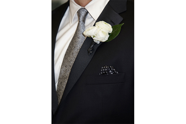 کراوات ست شده با گل جیب