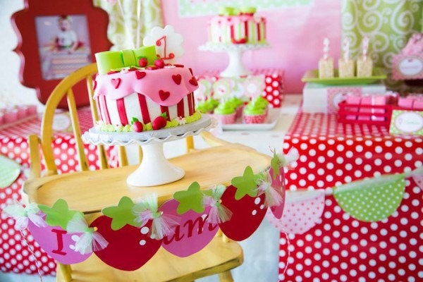 تزئین کیک تولد دخترانه با ماسوره